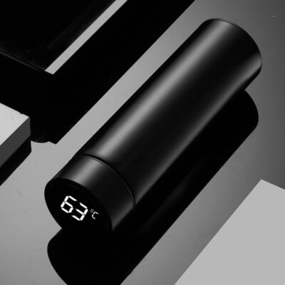 Intelligent Digital Thermos with Temperature Display